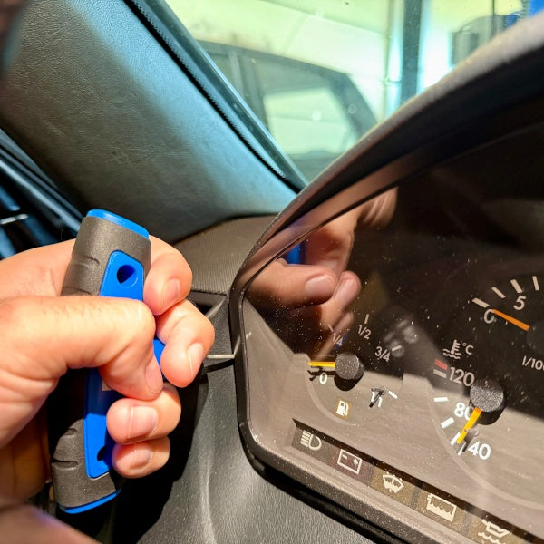 Haken-Satz zur Demontage von Mercedes-Benz-Armaturentafeln 2-tlg. W140589023300 Anwendung